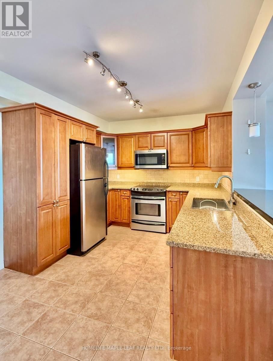 1304 - 200 BURNHAMTHORPE ROAD EAST Image 12