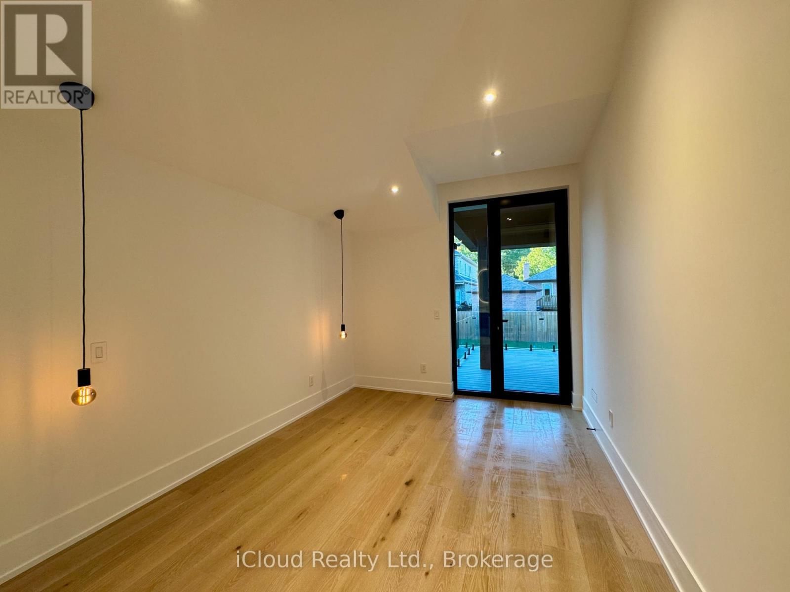 201 TROY STREET Image 21