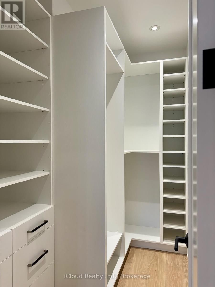 201 TROY STREET Image 23