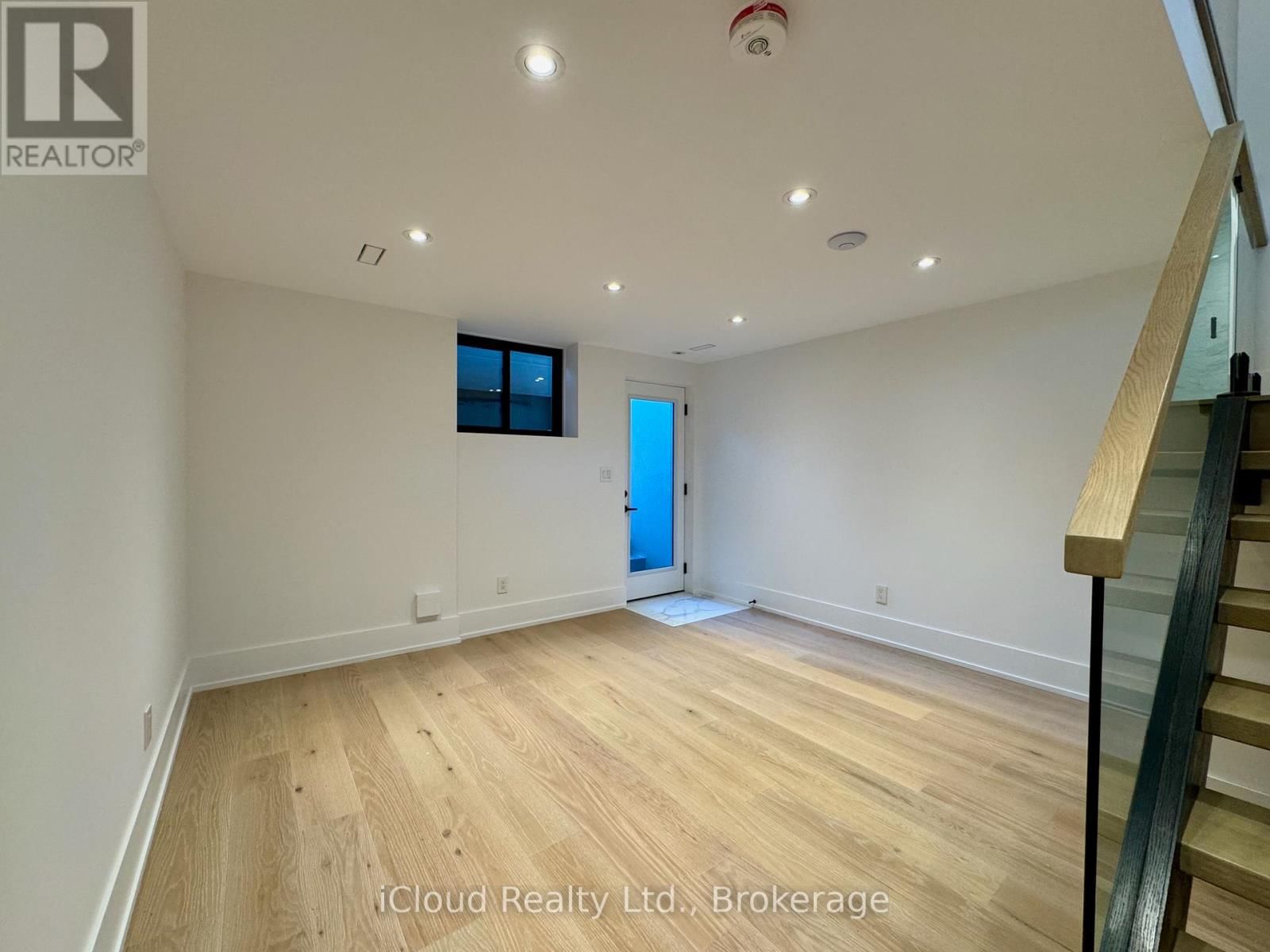 201 TROY STREET Image 34