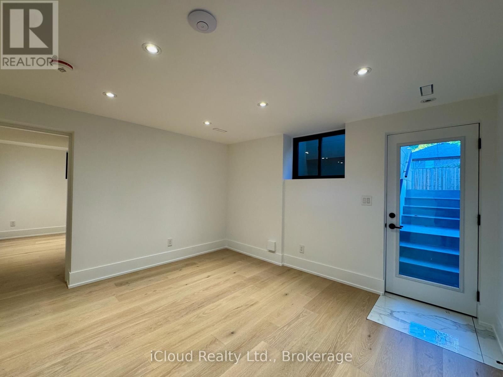 201 TROY STREET Image 35