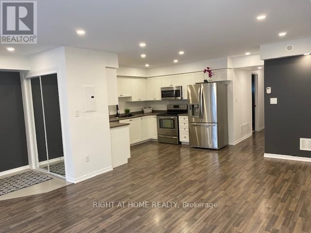 1 - 43 HAYS BOULEVARD Image 26