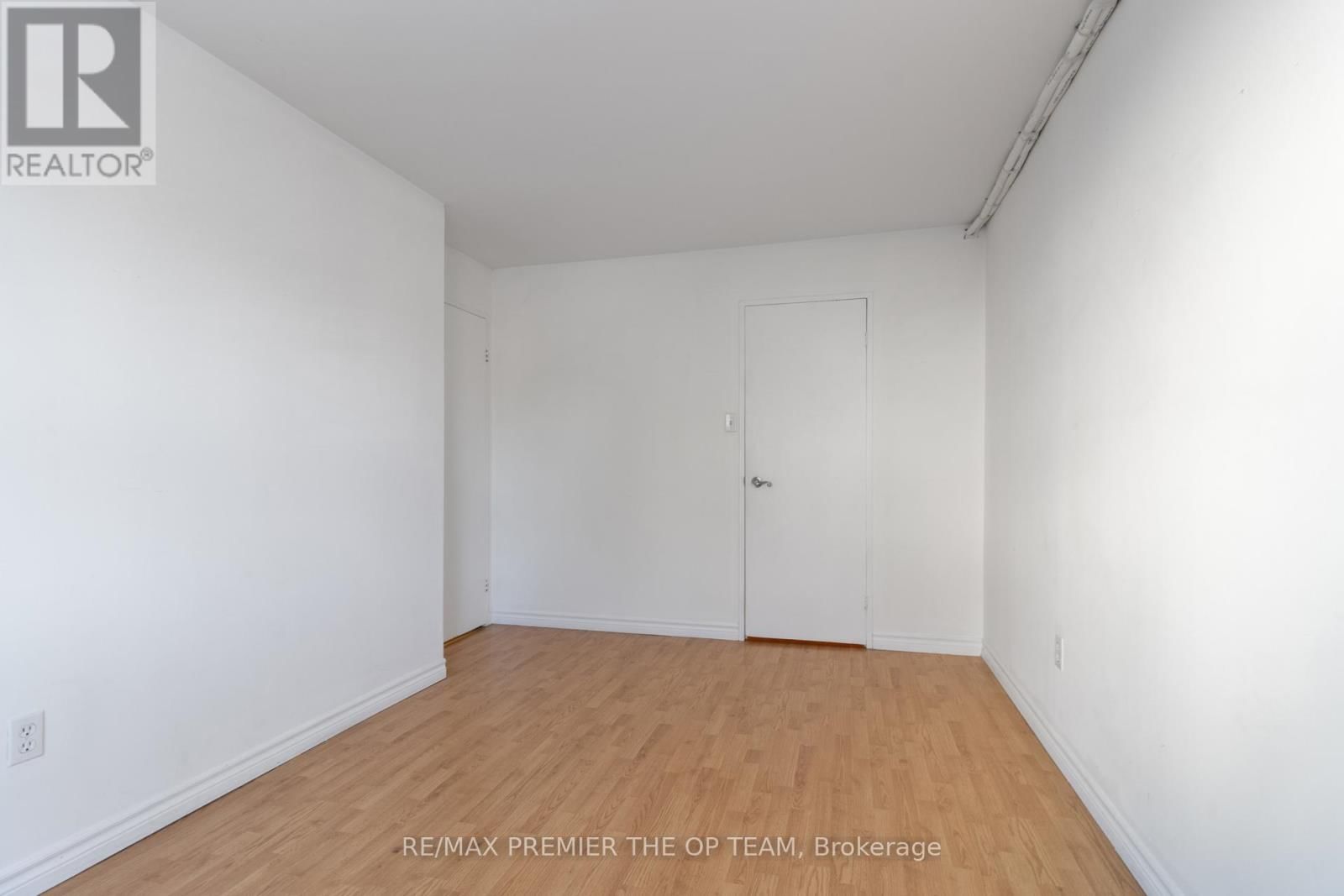 37 - 1016 FALGARWOOD DRIVE Image 28