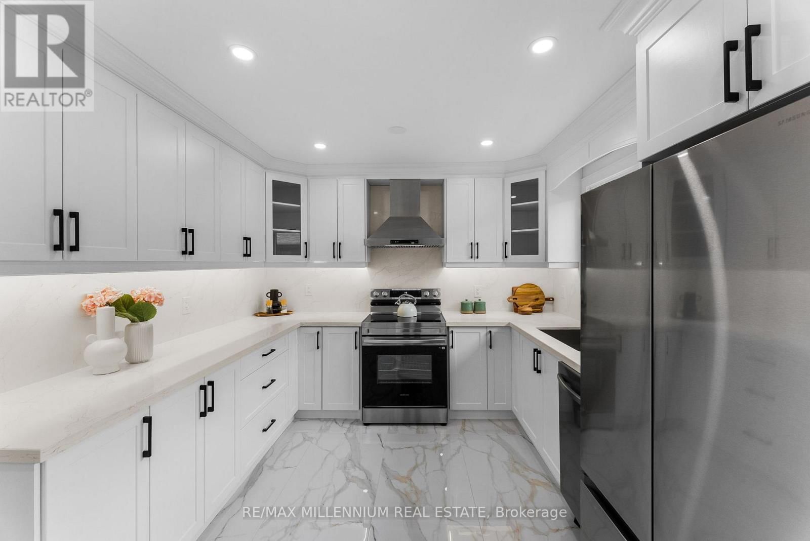 2437 CHILSWORTHY AVENUE Image 14