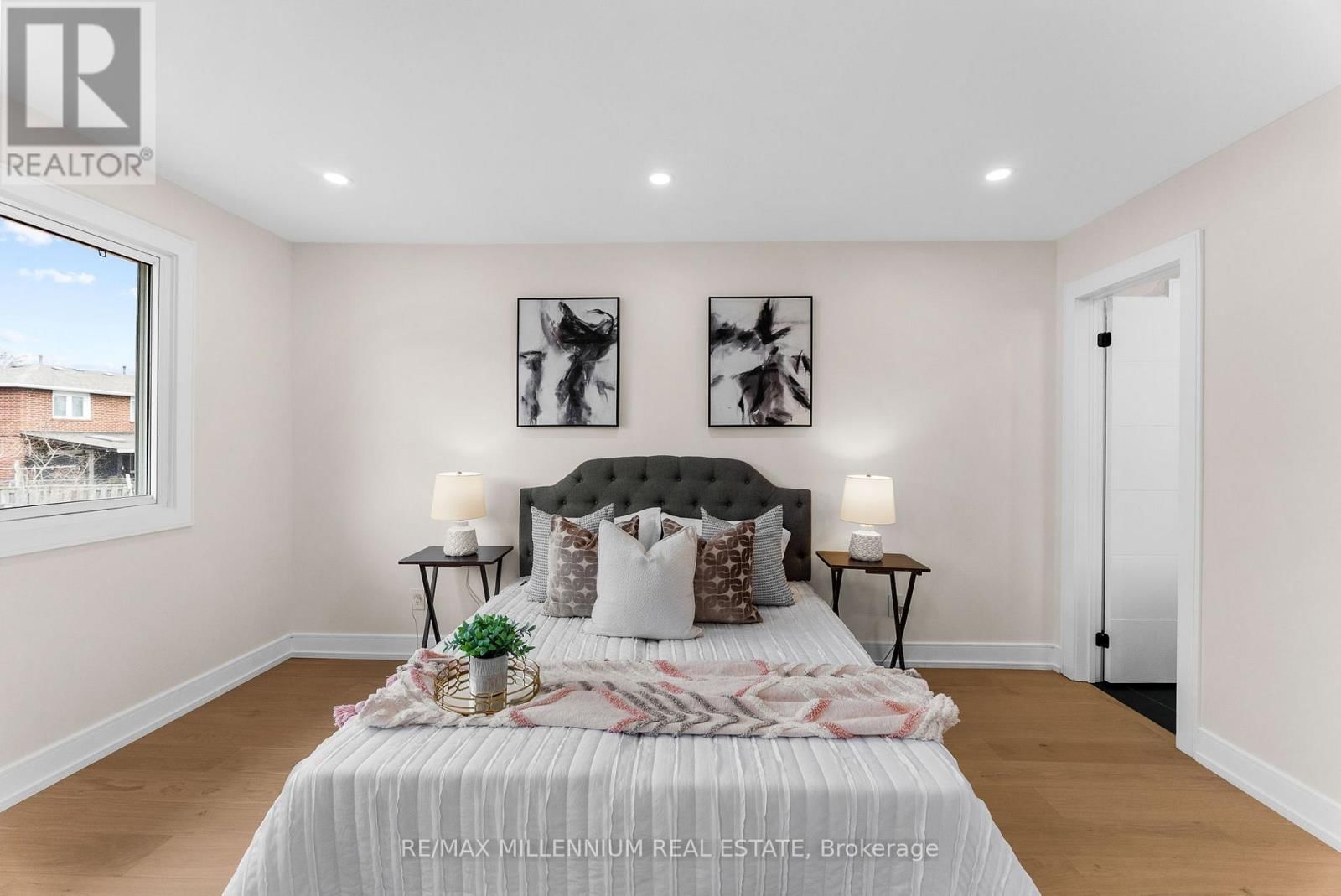 2437 CHILSWORTHY AVENUE Image 20