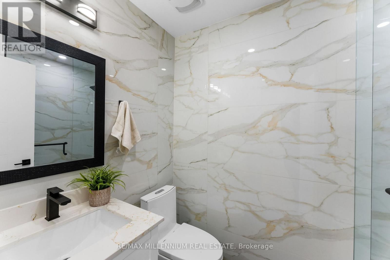 2437 CHILSWORTHY AVENUE Image 26