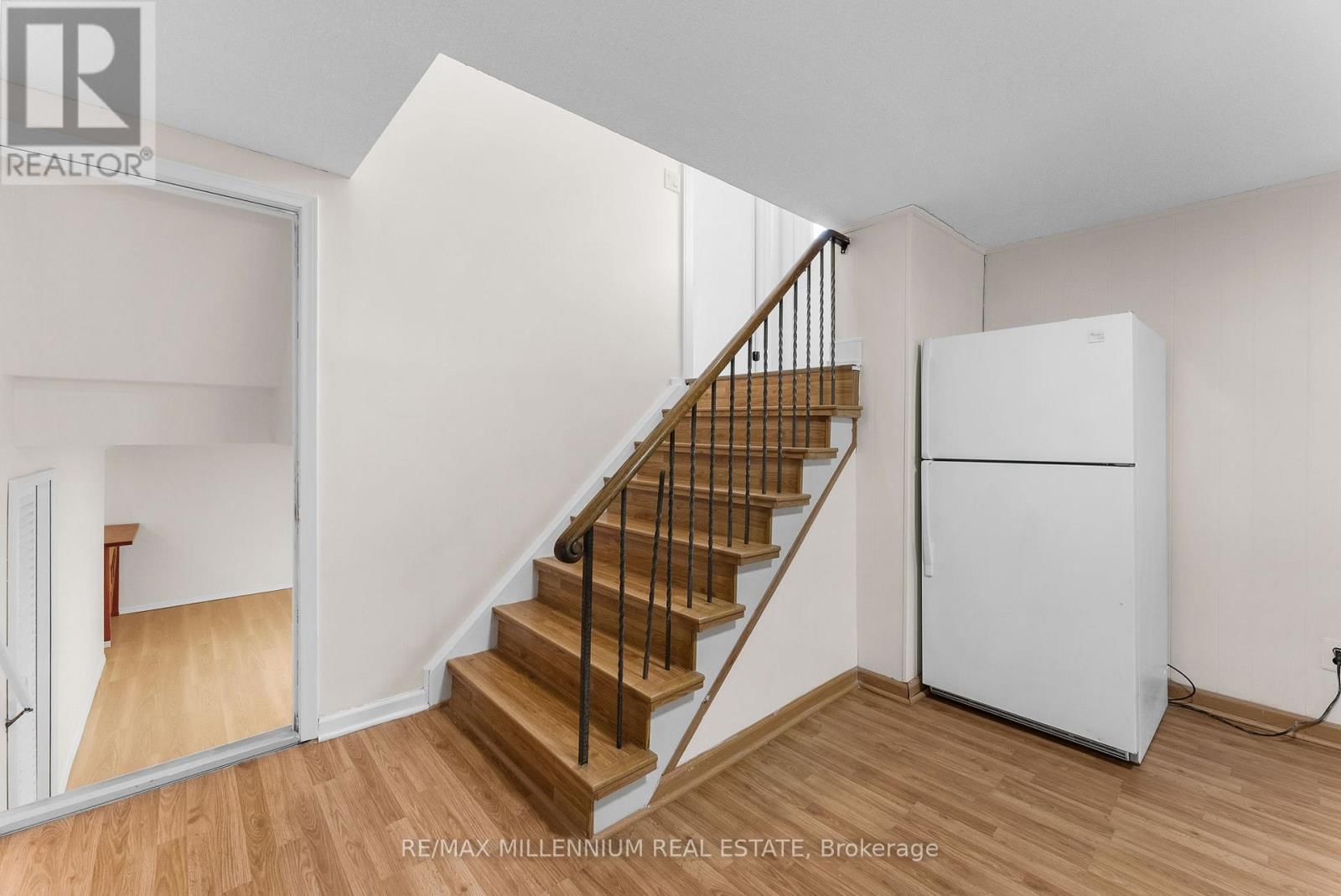 2437 CHILSWORTHY AVENUE Image 29