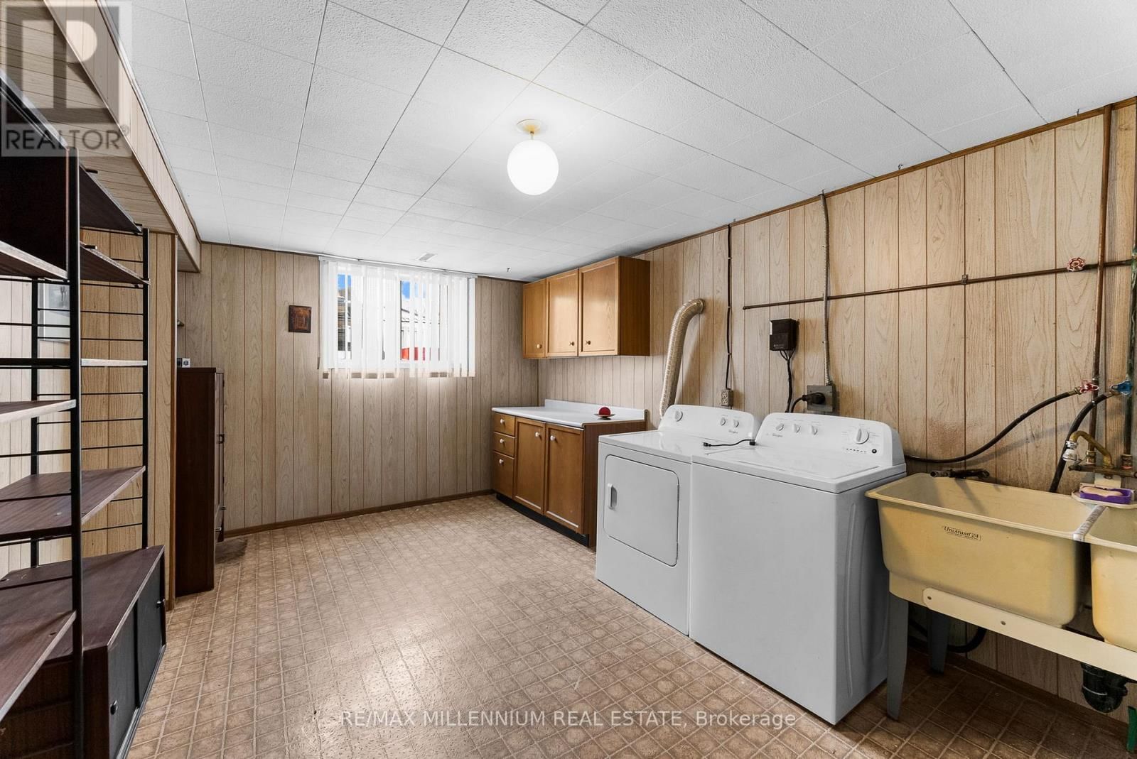 2437 CHILSWORTHY AVENUE Image 34