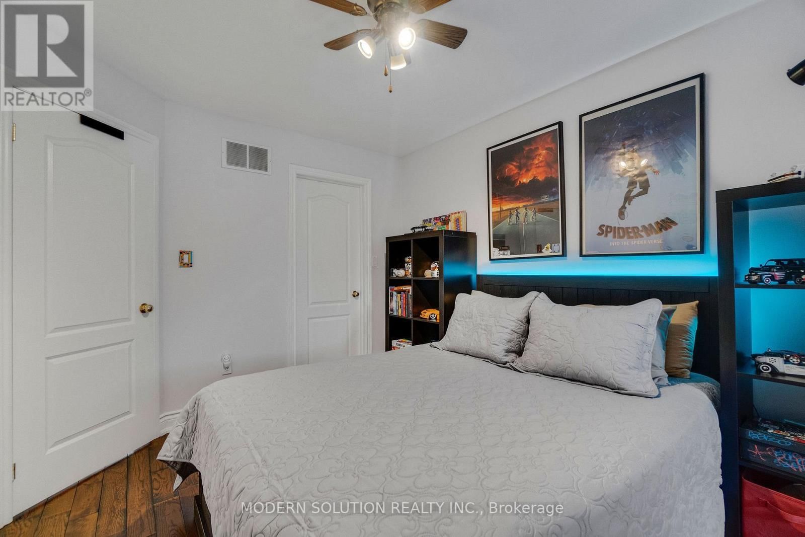 2312 FOXFIELD ROAD Image 25