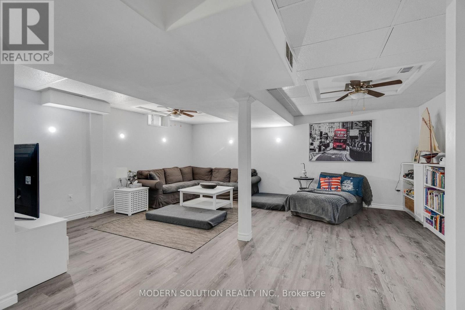 2312 FOXFIELD ROAD Image 33