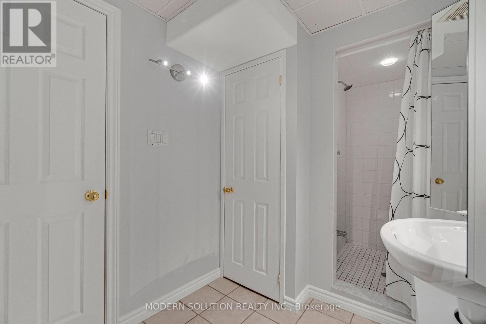 2312 FOXFIELD ROAD Image 37