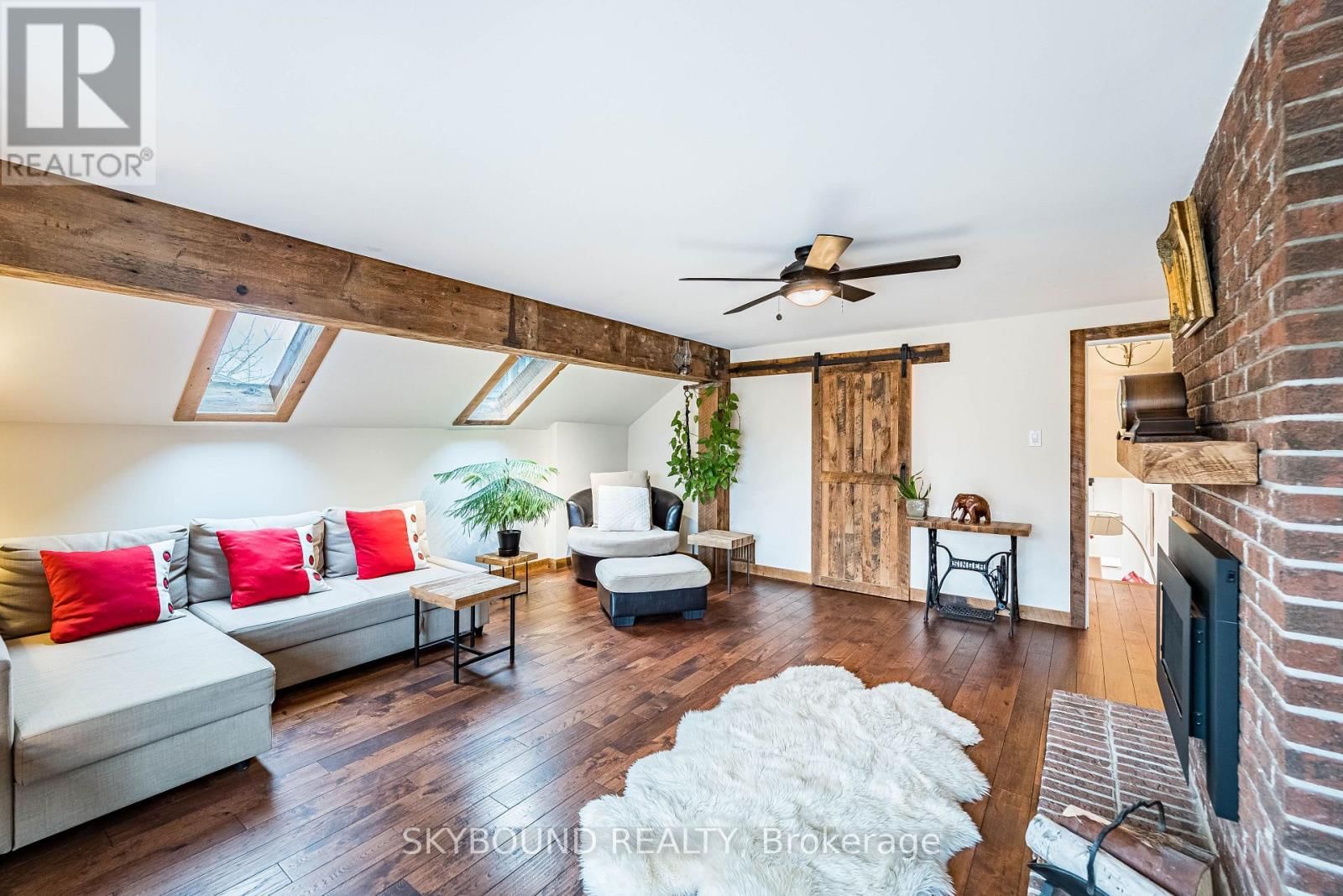 6292 STARFIELD CRESCENT Image 20