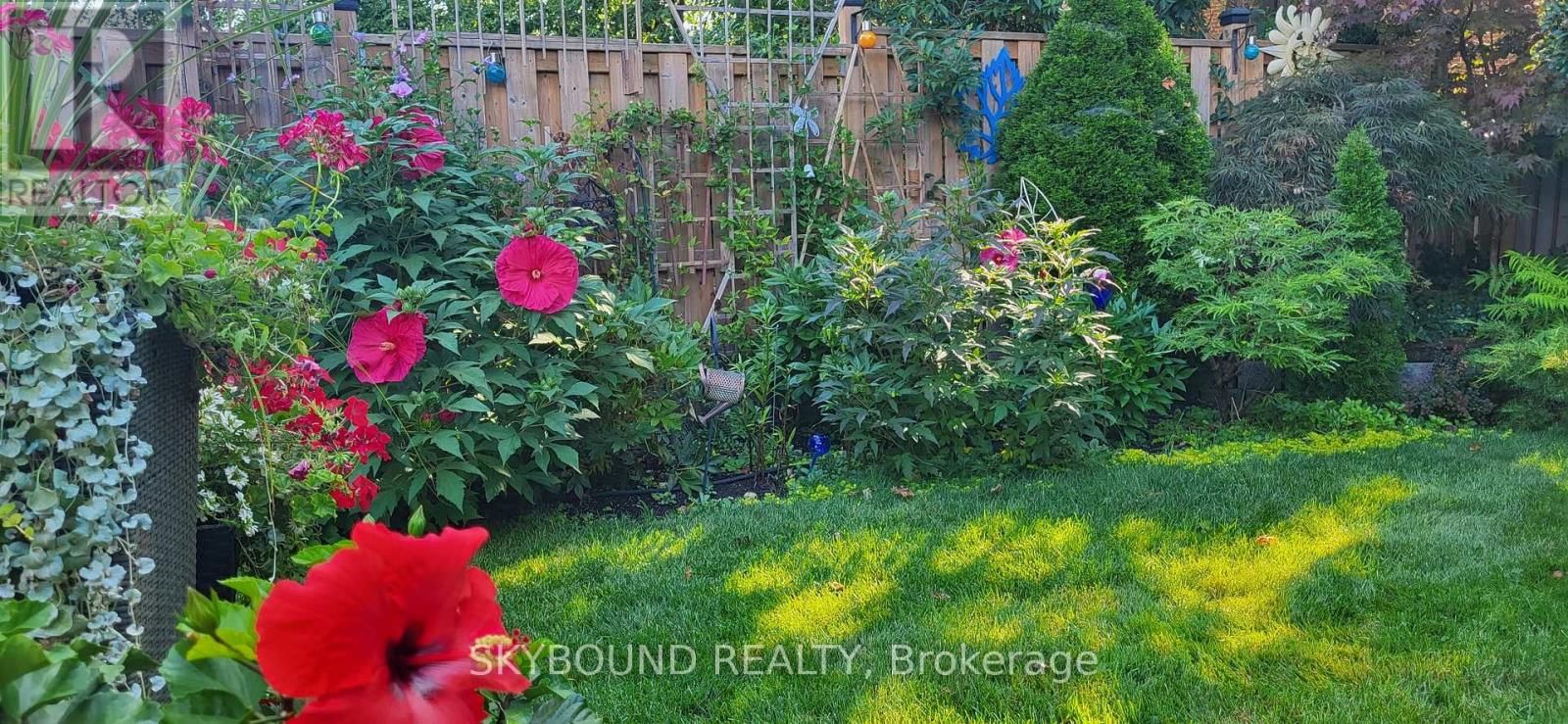 6292 STARFIELD CRESCENT Image 40