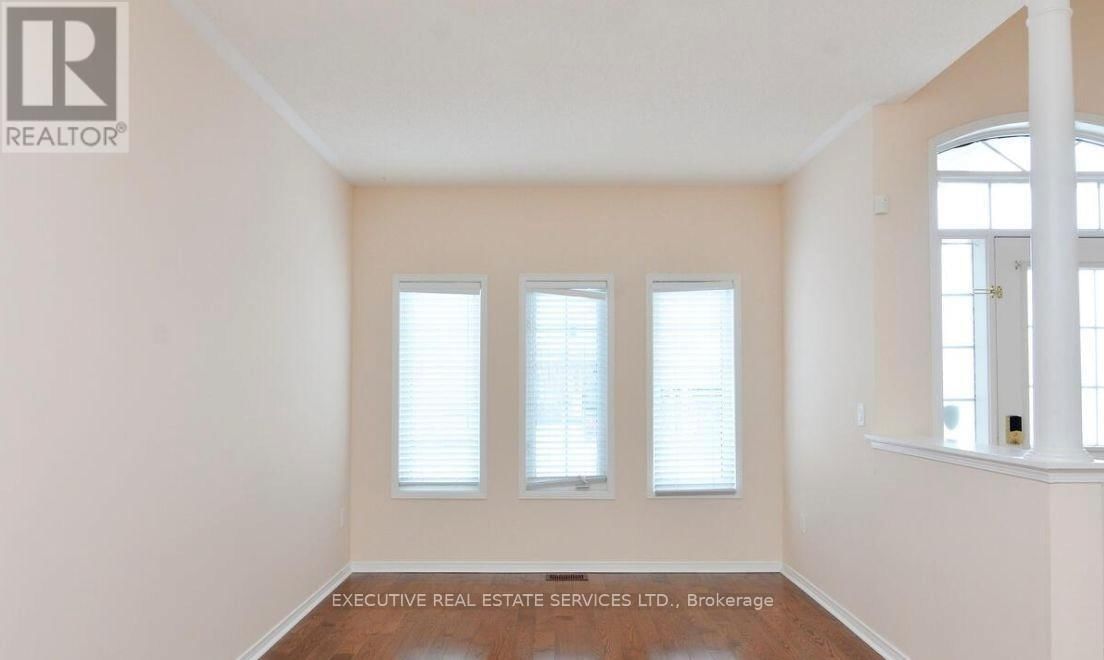 11 MIDVALE ROAD Image 10