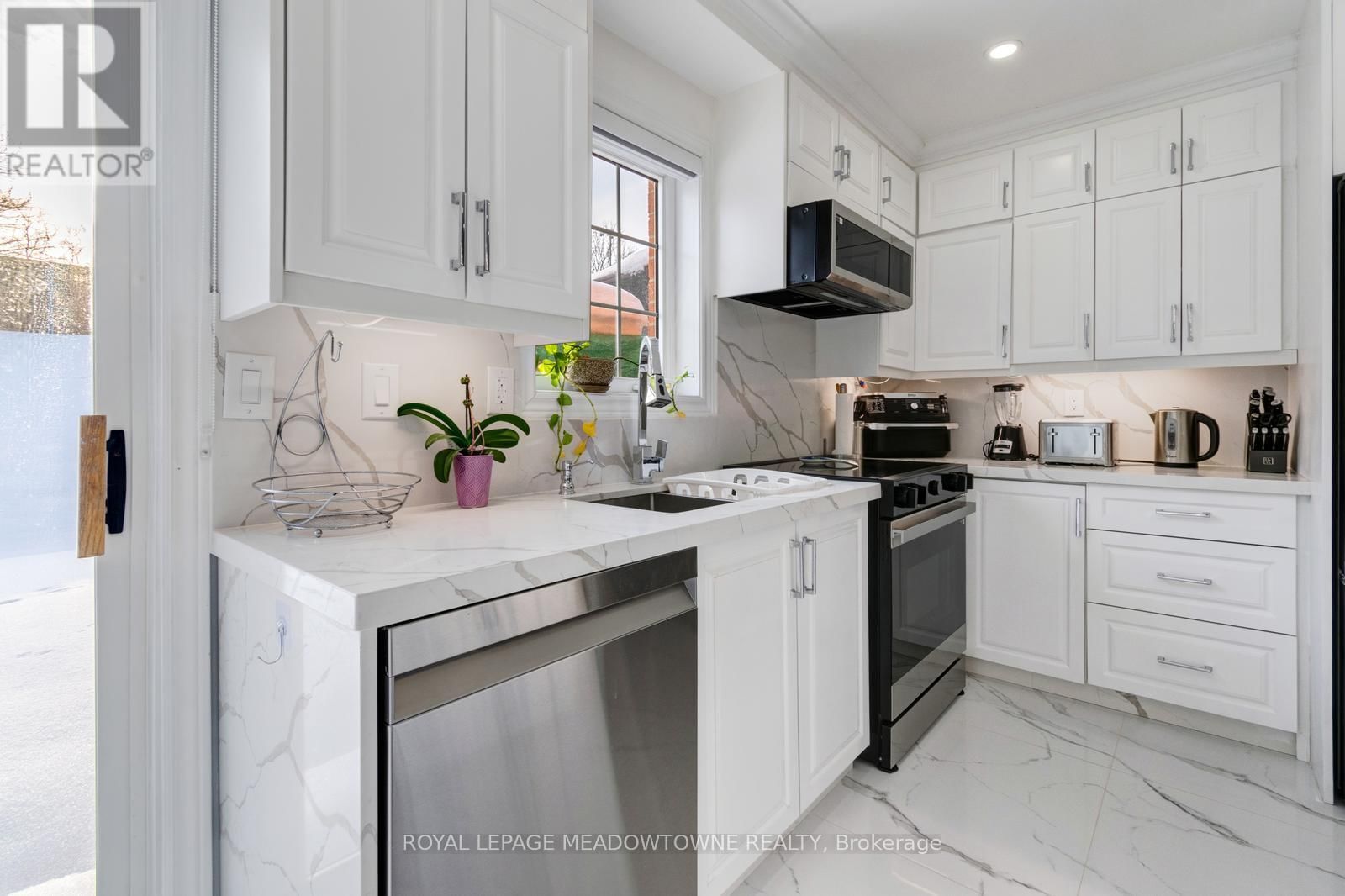 131 CHECKERBERRY CRESCENT Image 15