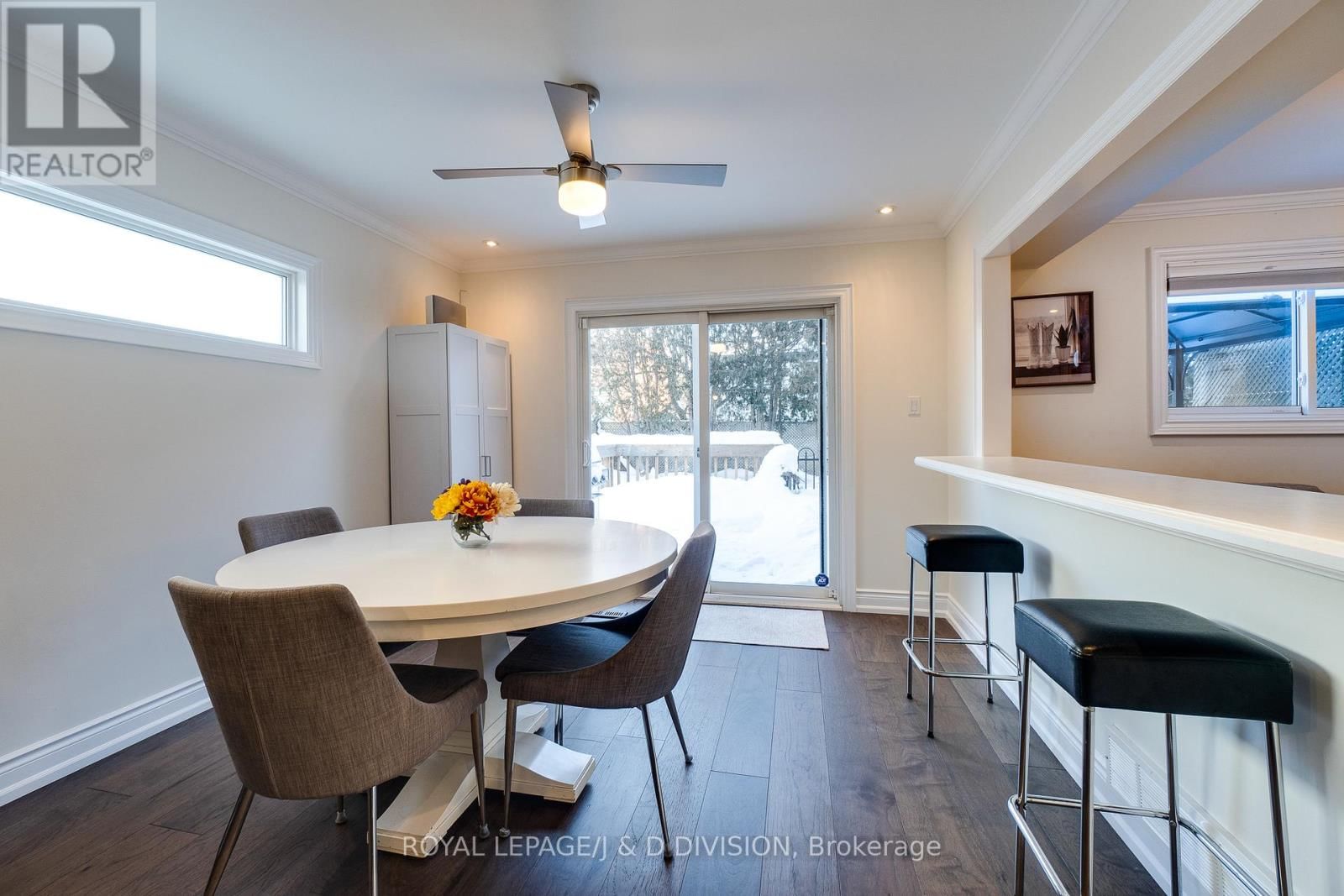 365 LYNN PLACE Image 15