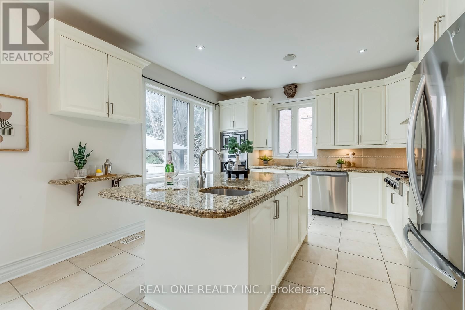 2326 ROCKINGHAM DRIVE Image 14