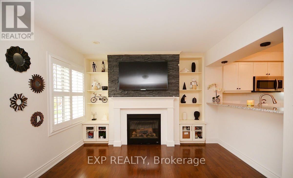 13 COLONEL FRANK CHING CRESCENT Image 27