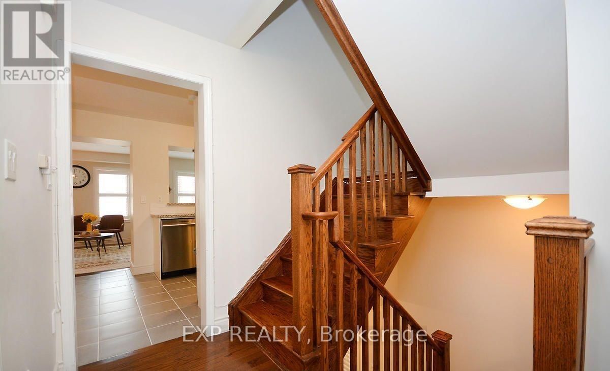 13 COLONEL FRANK CHING CRESCENT Image 9