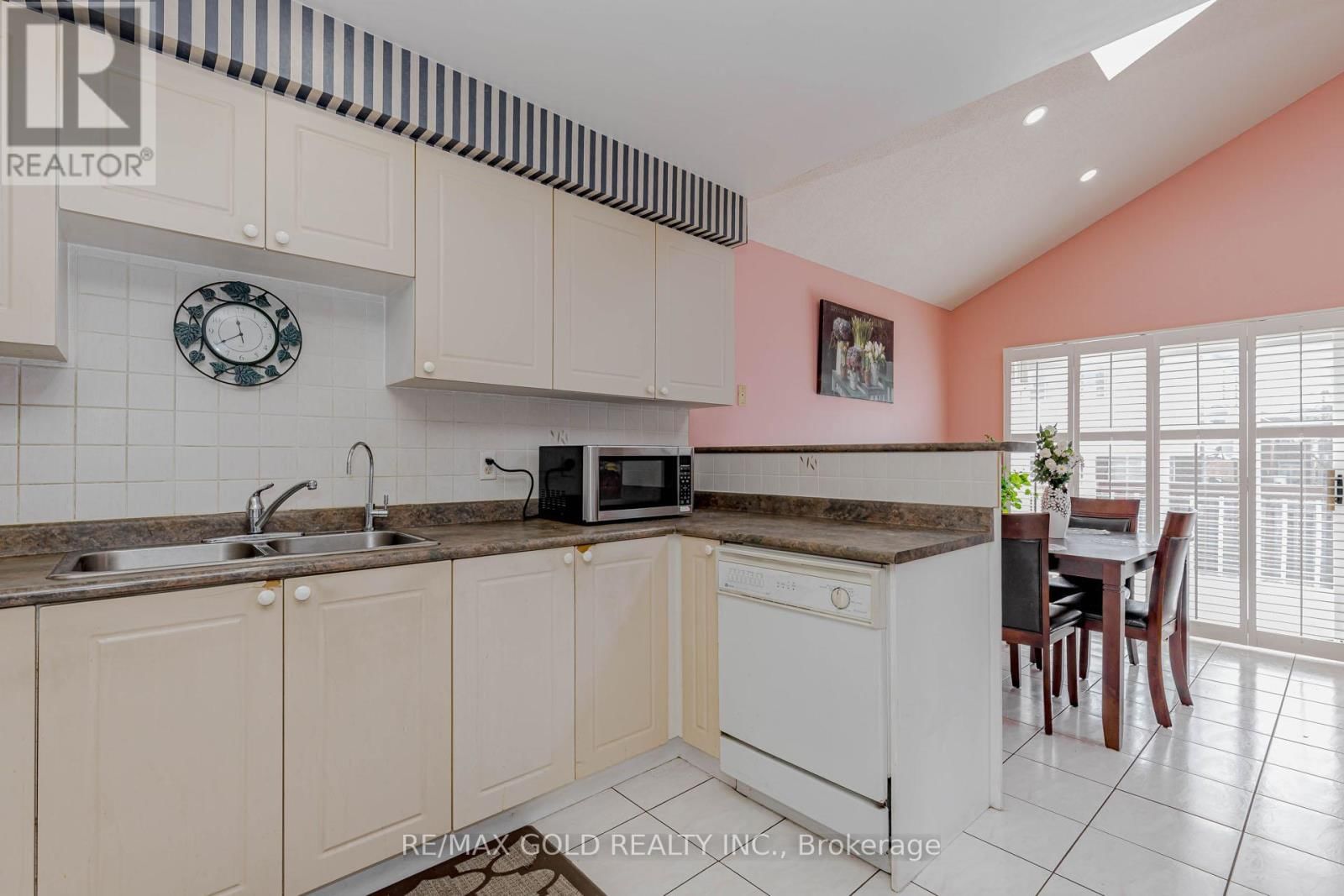 153 CORDGRASS CRESCENT Image 10