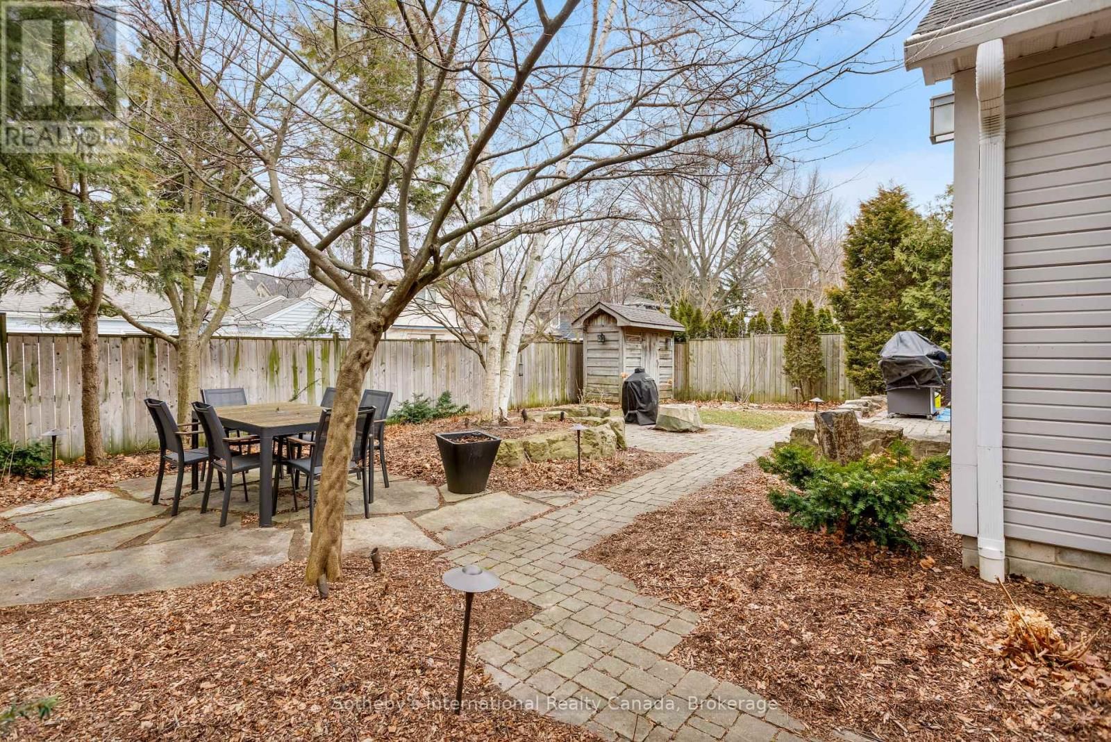 32 ANDERSON STREET Image 18