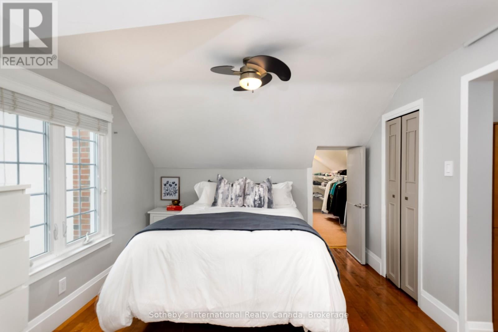 32 ANDERSON STREET Image 29