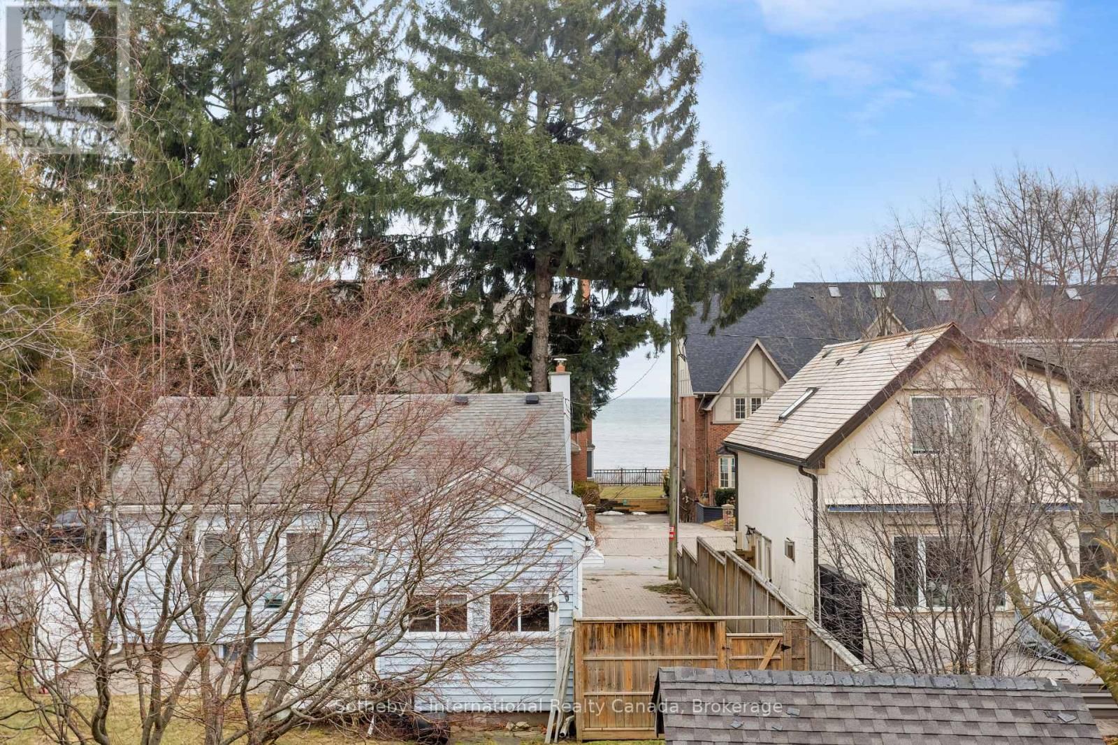 32 ANDERSON STREET Image 35