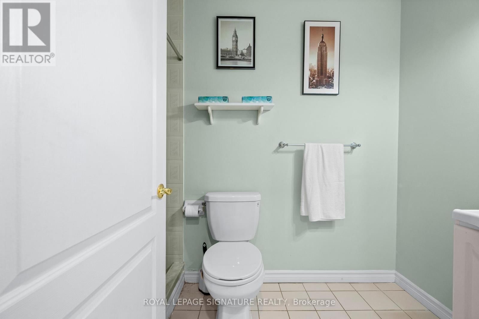 205 - 3 DAYSPRING CIRCLE Image 21