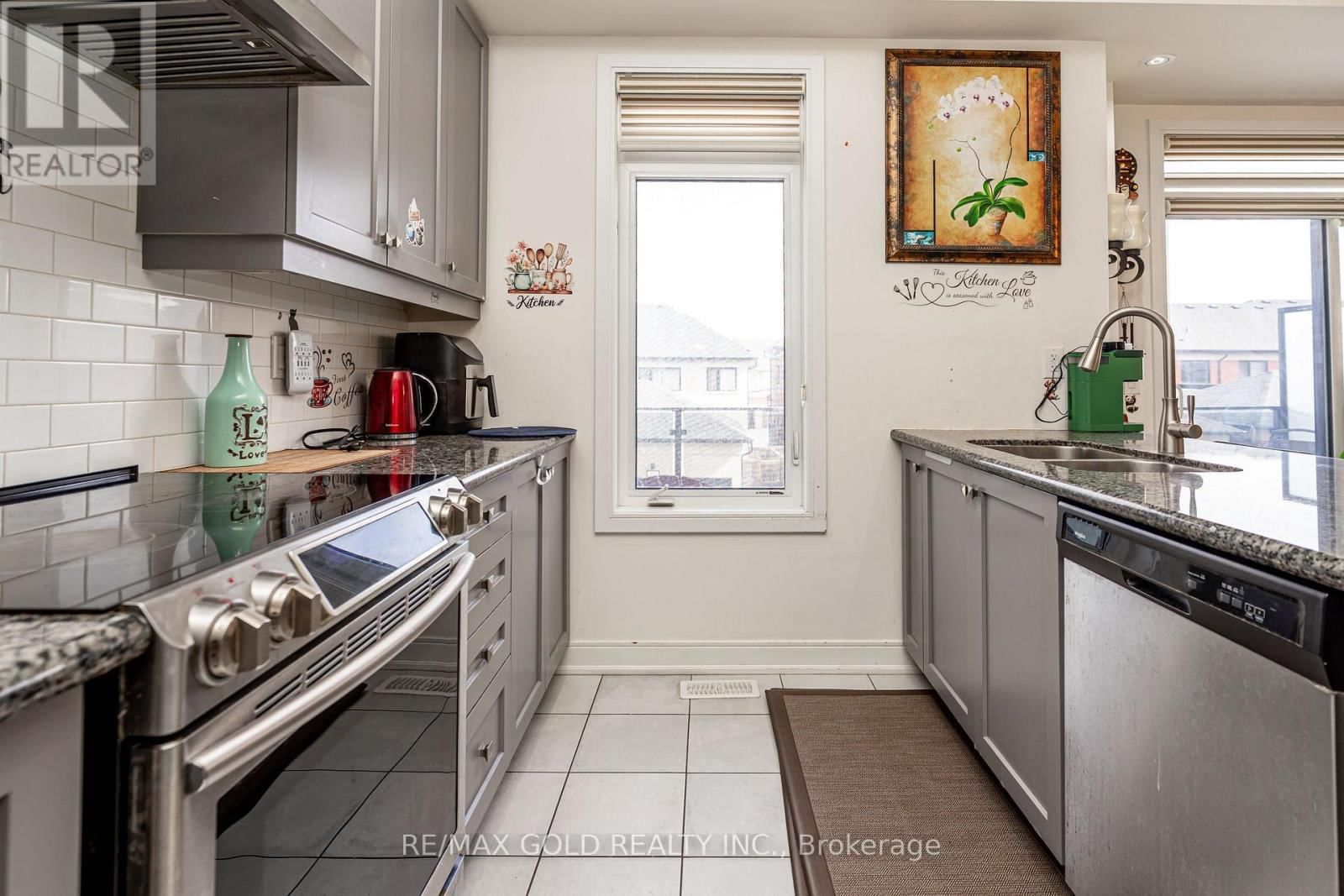 341 VETERANS DRIVE Image 24