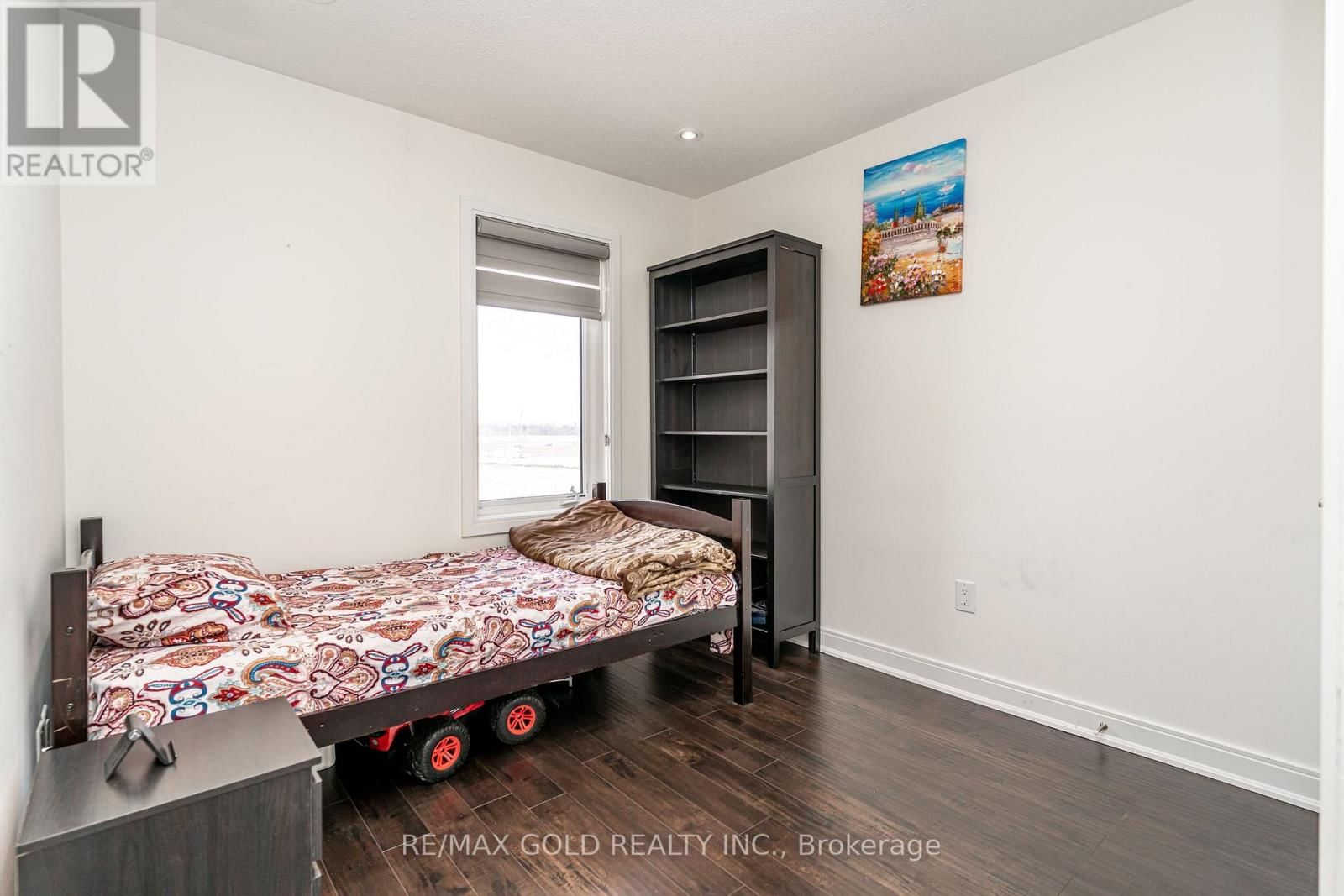 341 VETERANS DRIVE Image 33