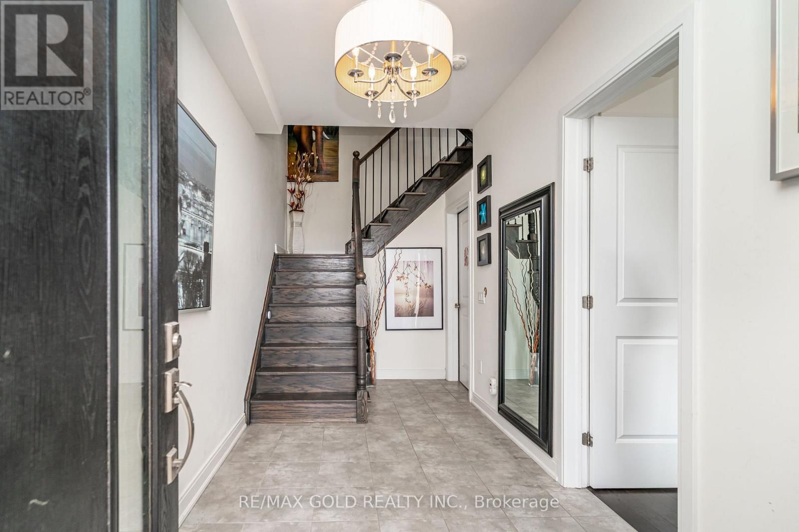 341 VETERANS DRIVE Image 6