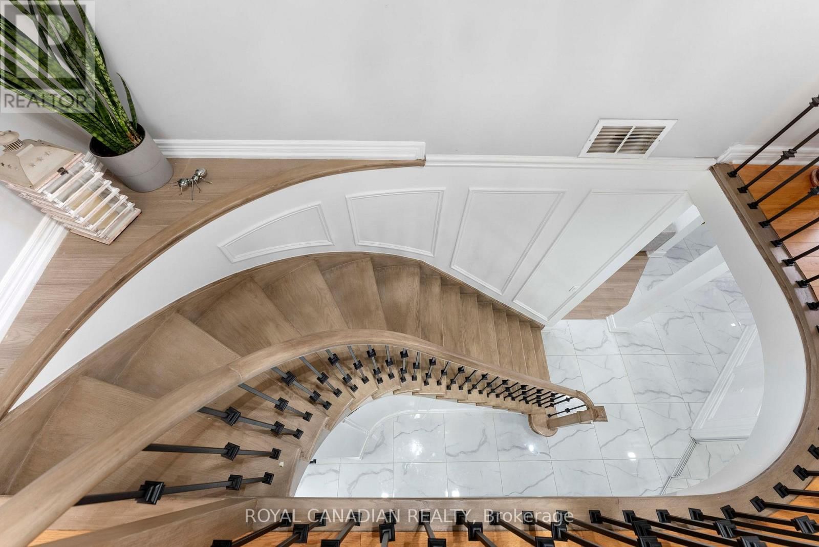 88 OLDE TOWN ROAD Image 19