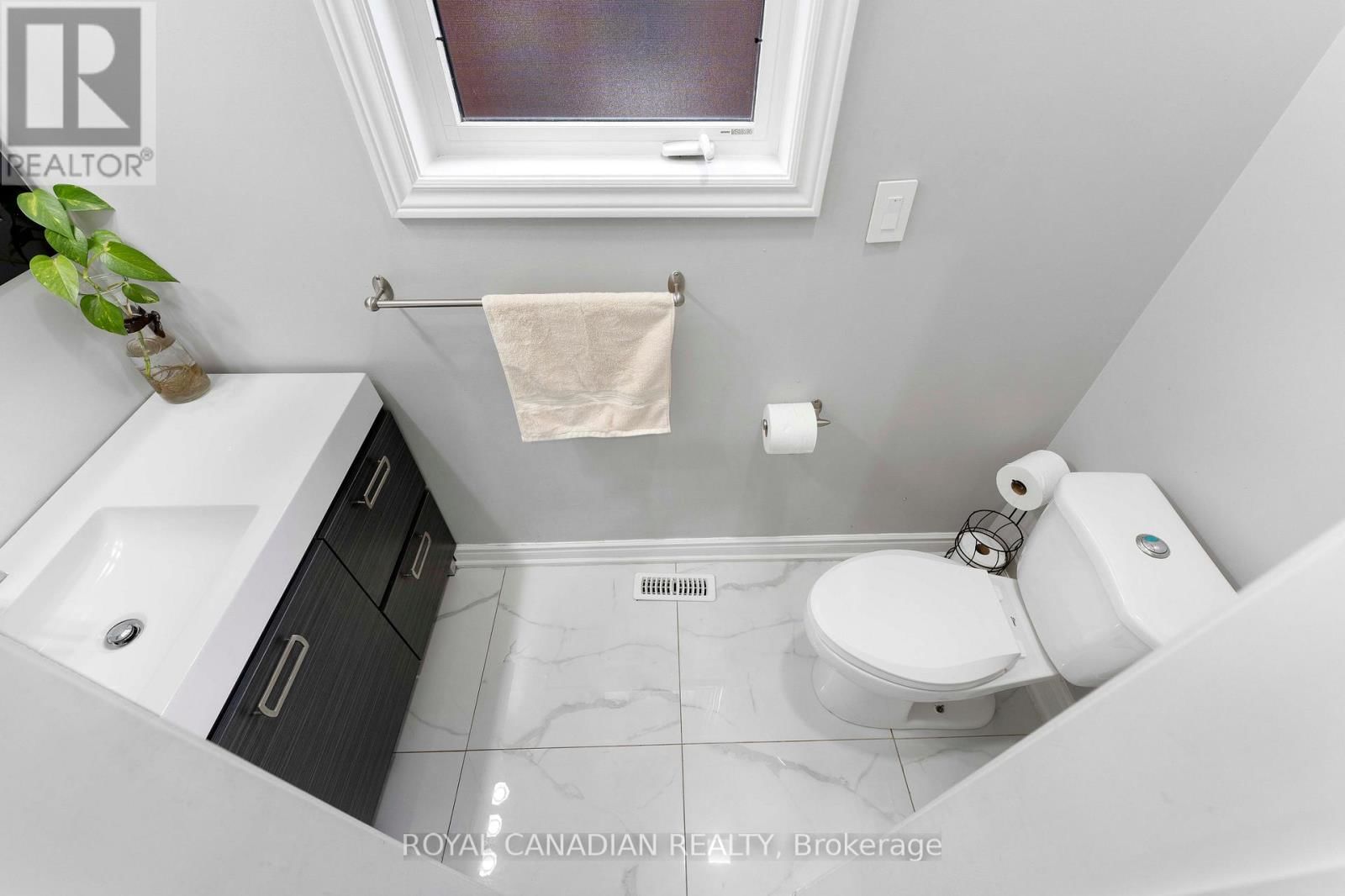 88 OLDE TOWN ROAD Image 9