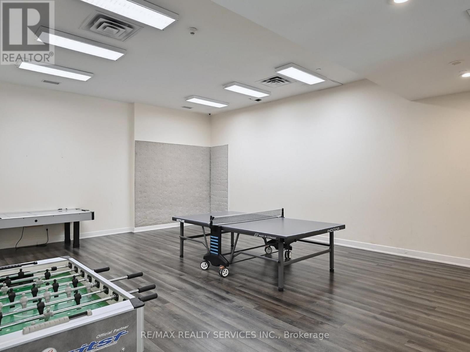 504 - 3880 DUKE OF YORK BOULEVARD Image 38