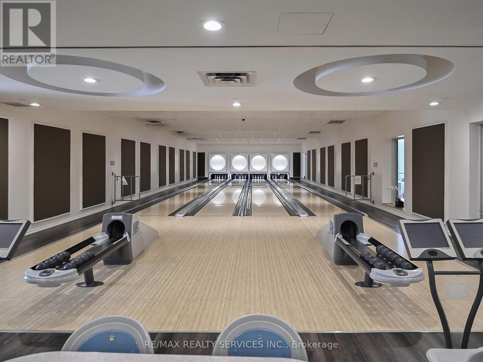 504 - 3880 DUKE OF YORK BOULEVARD Image 41