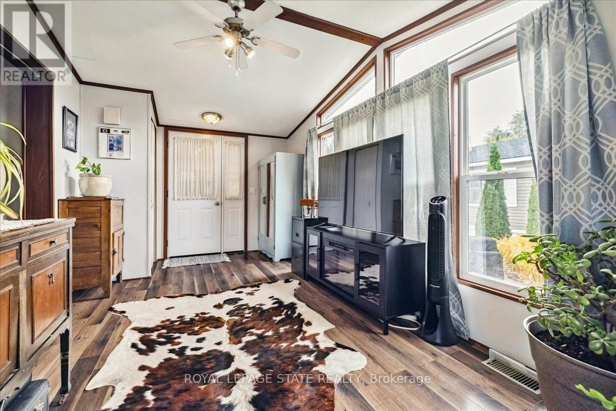 13 Spruce - 4449 MILBUROUGH LINE Image 20