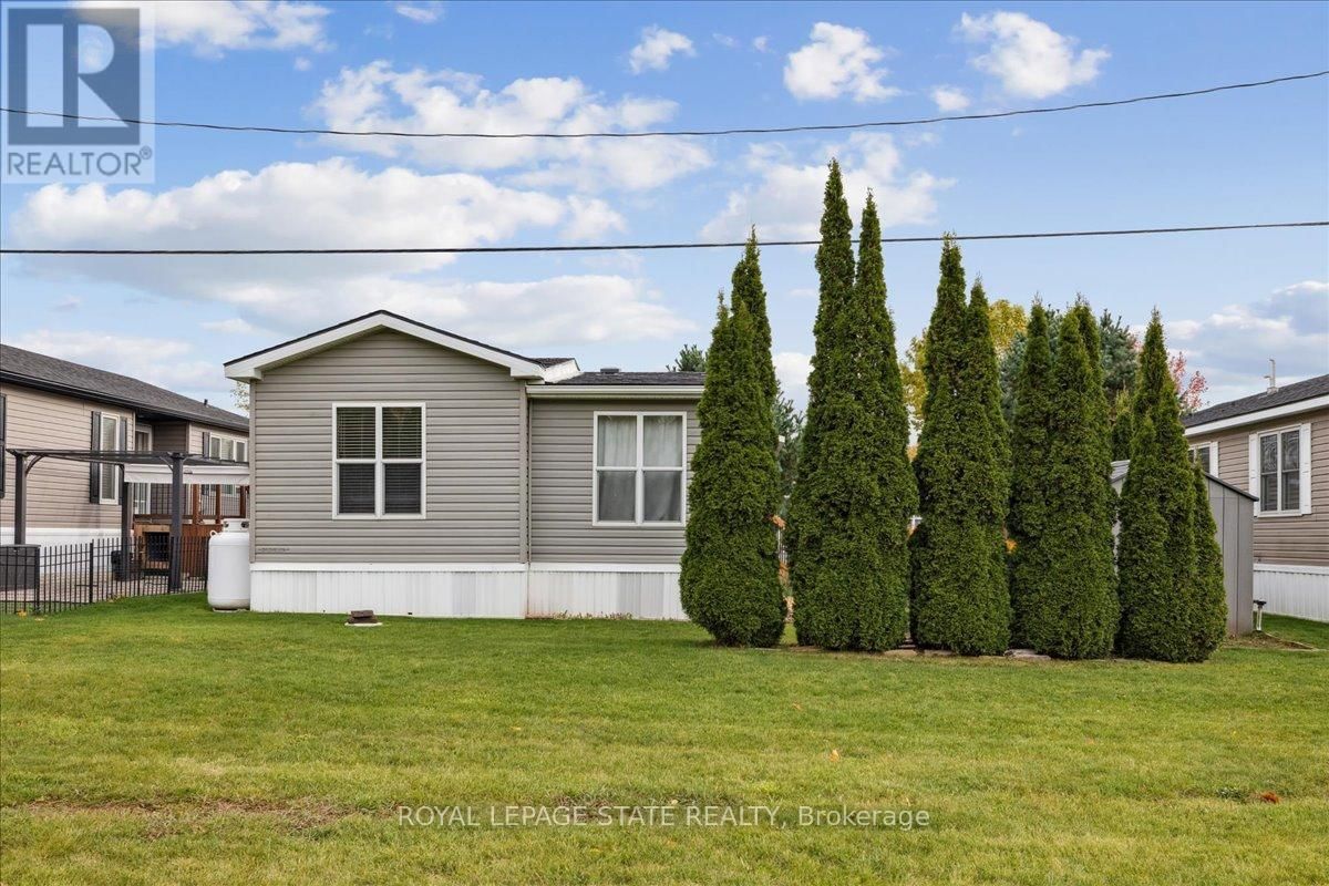 13 Spruce - 4449 MILBUROUGH LINE Image 24