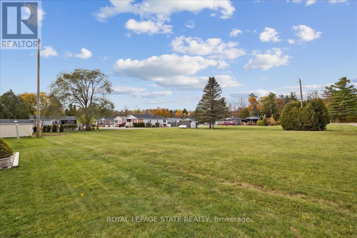 13 Spruce - 4449 MILBUROUGH LINE Image 27