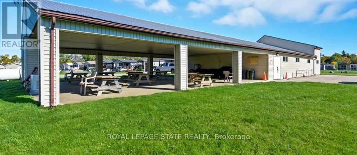 13 Spruce - 4449 MILBUROUGH LINE Image 28