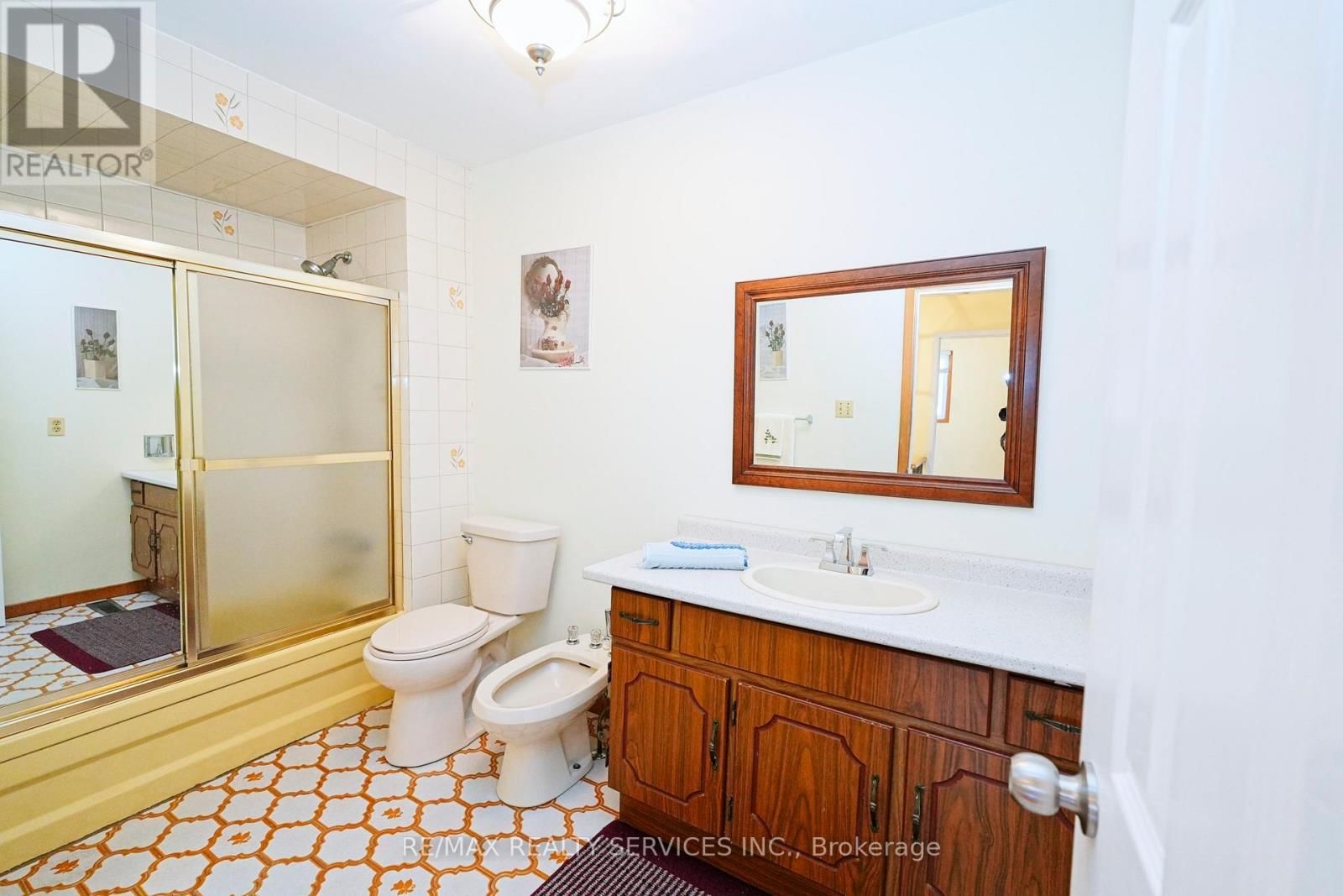 8 CHERYL COURT Image 22