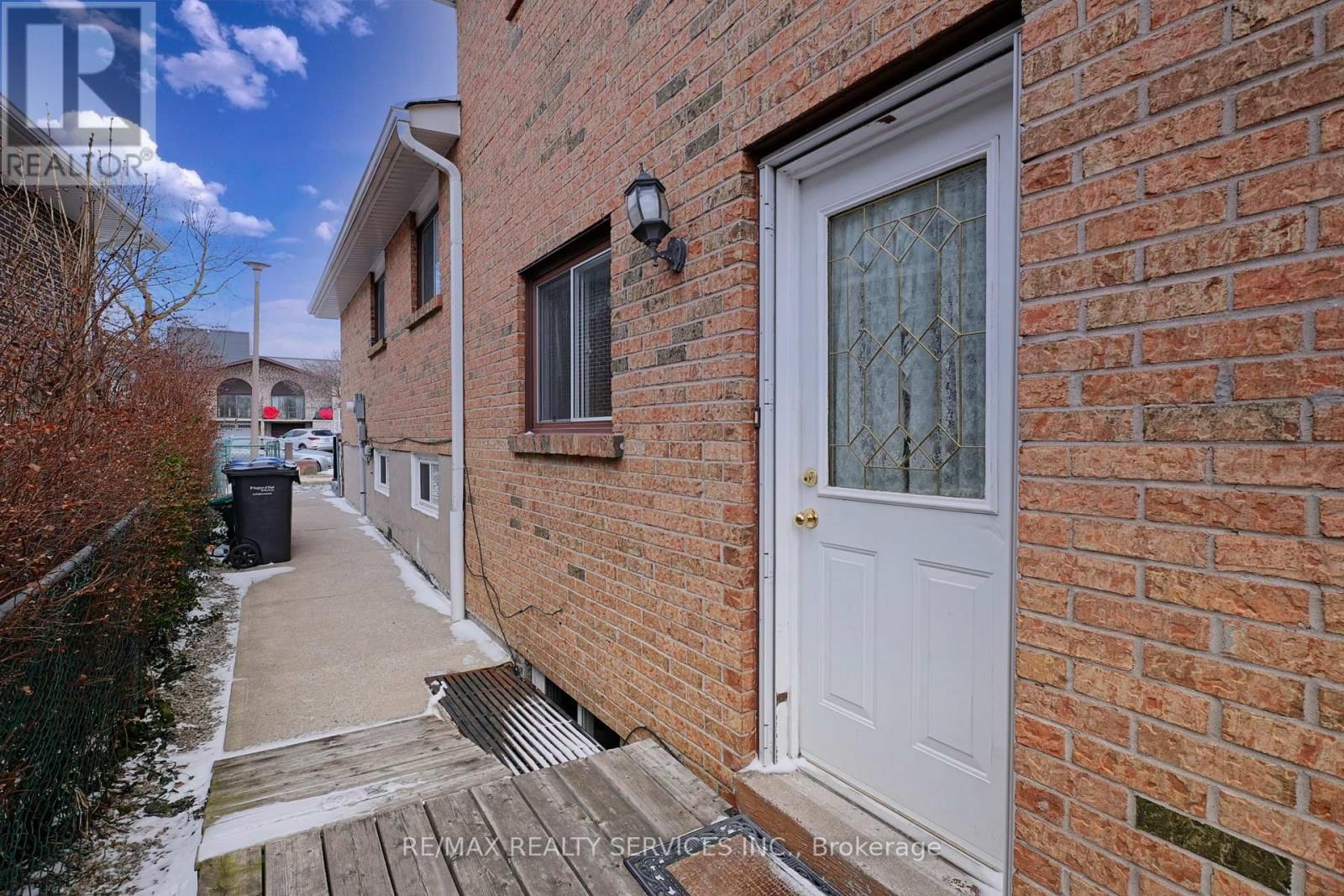 8 CHERYL COURT Image 44