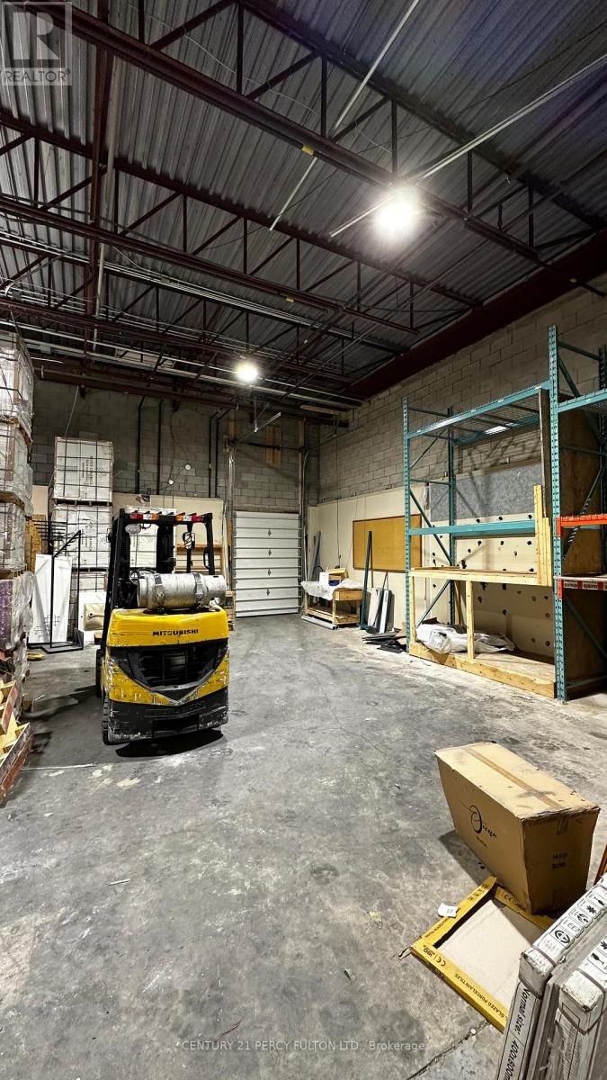 21 - 2074 STEELES AVENUE EAST Image 13