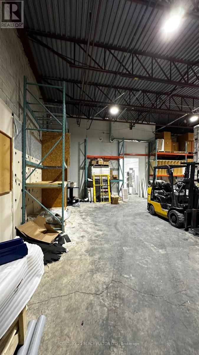 21 - 2074 STEELES AVENUE EAST Image 16