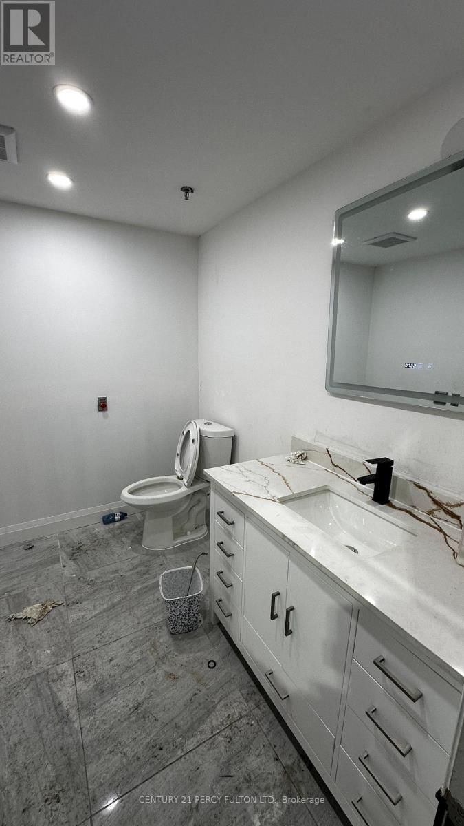 21 - 2074 STEELES AVENUE EAST Image 22