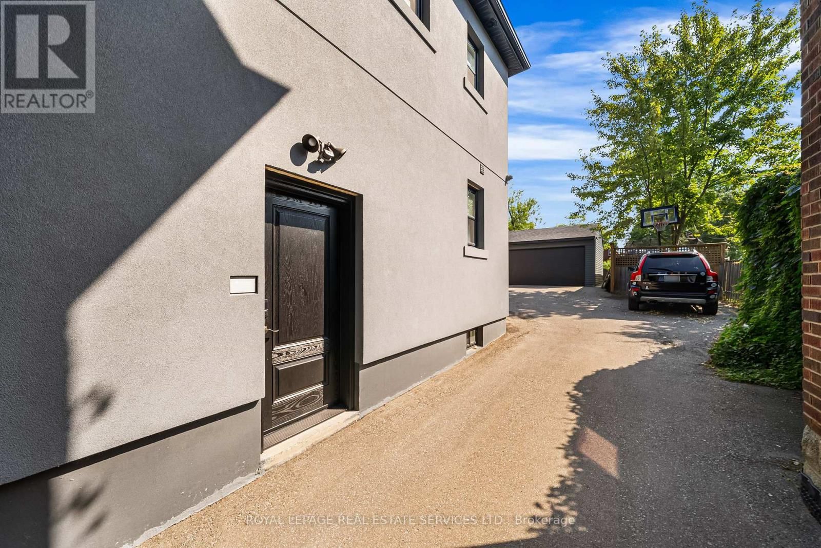 2 - 50 ARCADIAN CIRCLE Image 18