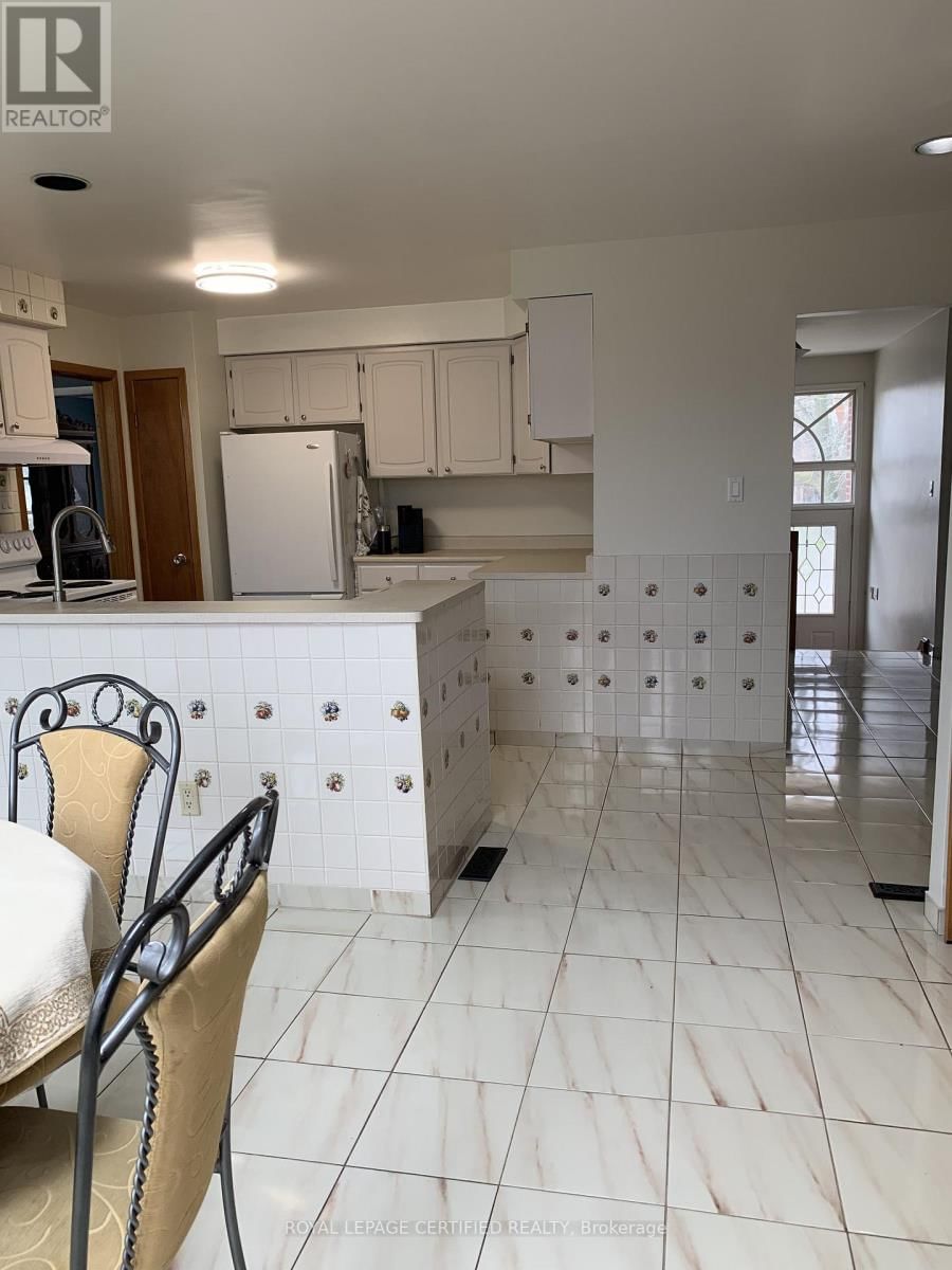 7497 MIDDLESHIRE DRIVE Image 13