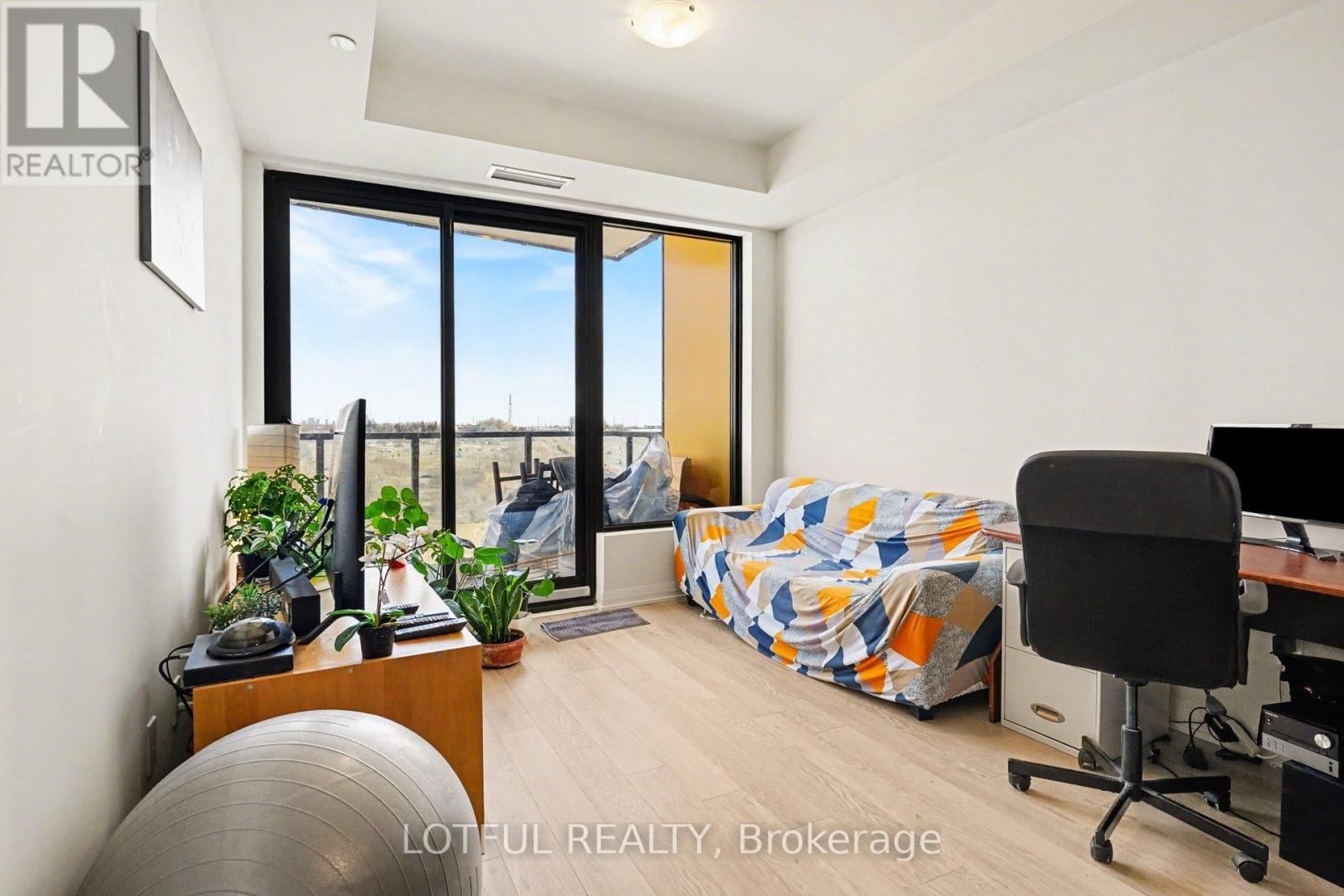 510 - 1415 DUNDAS STREET EAST Image 5