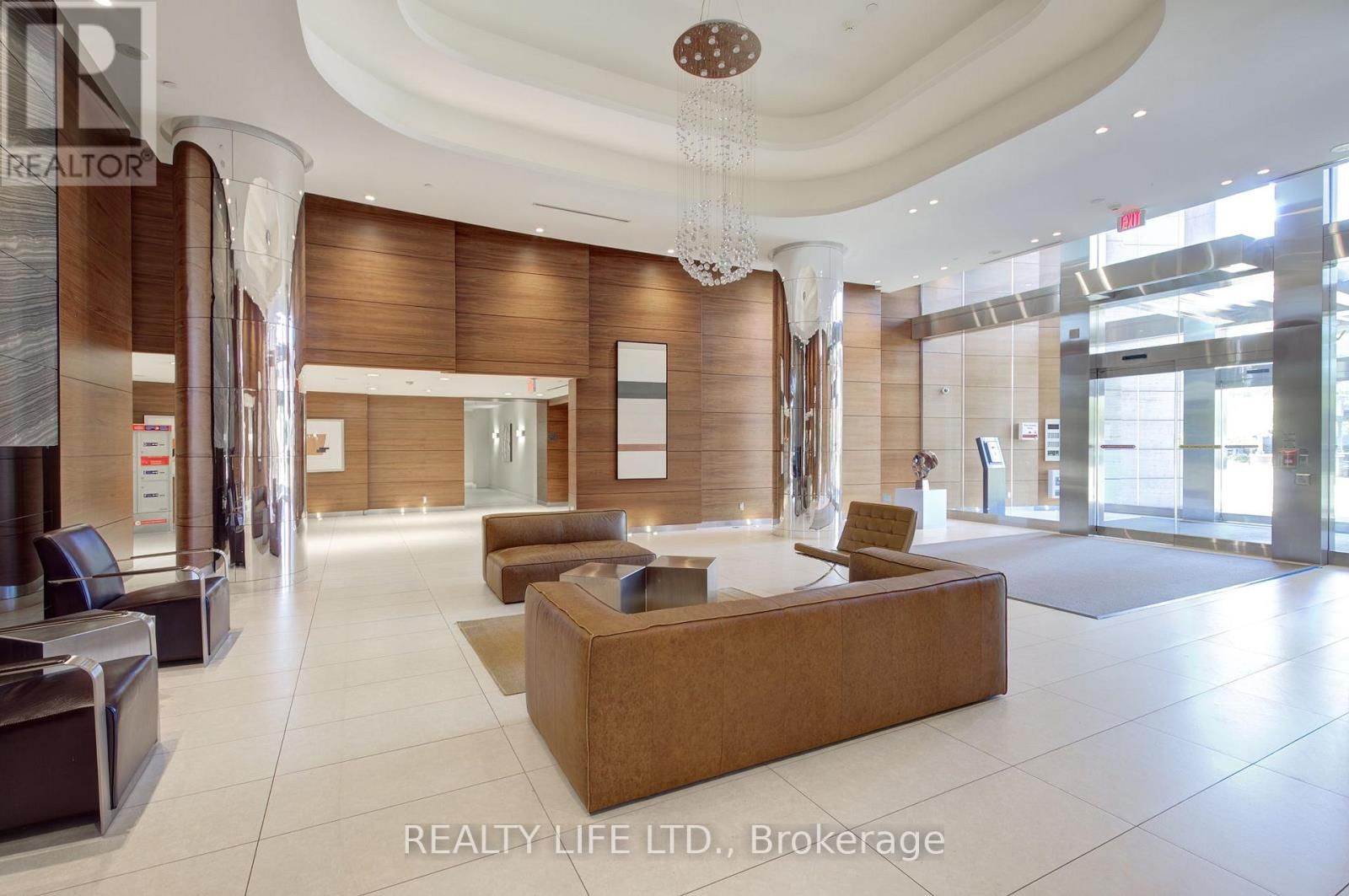 1003 - 5 VALHALLA INN ROAD Image 3