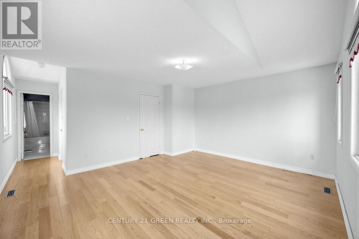 45 DOLPHIN SONG CRESCENT Image 27