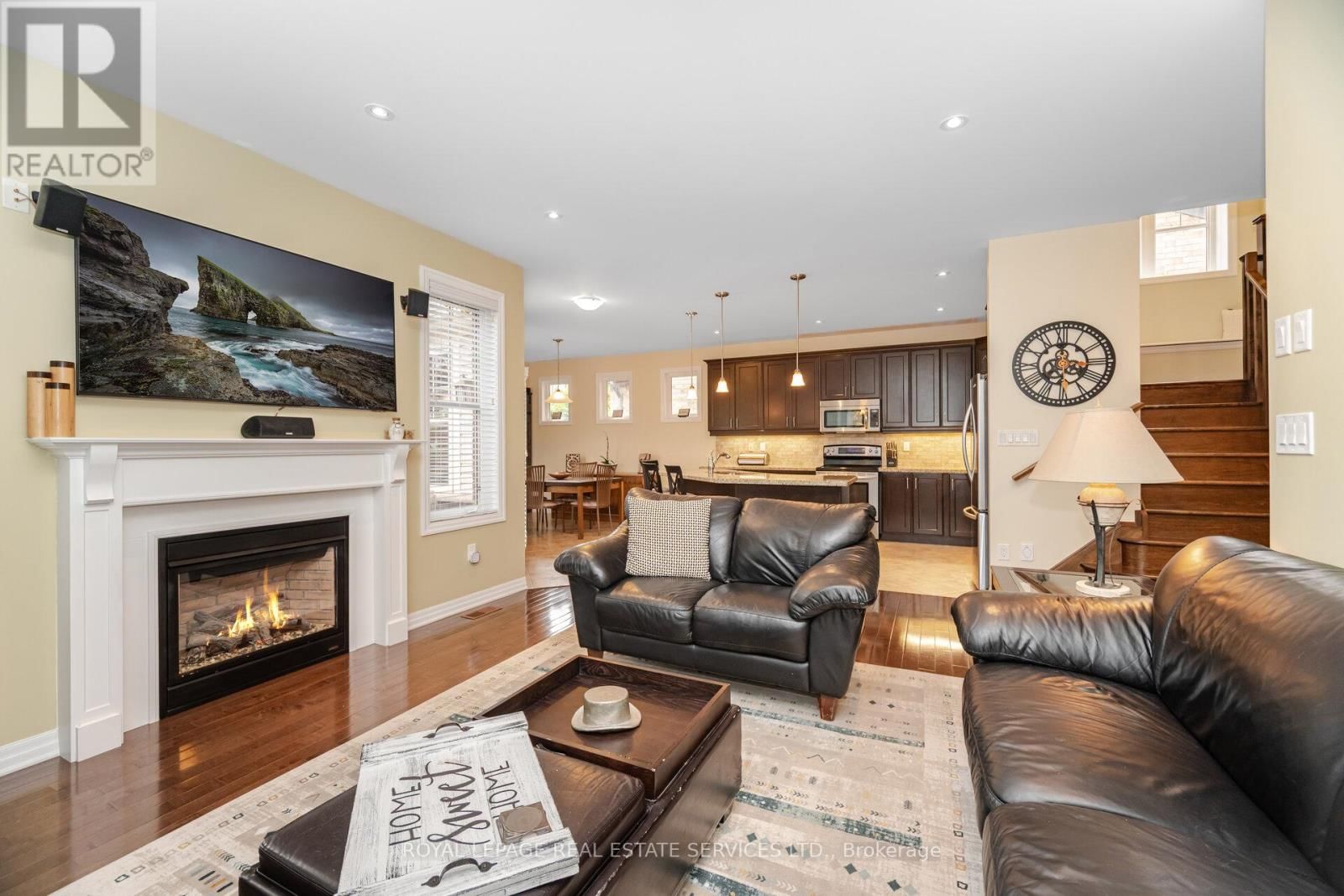 444 COOMBS COURT Image 16